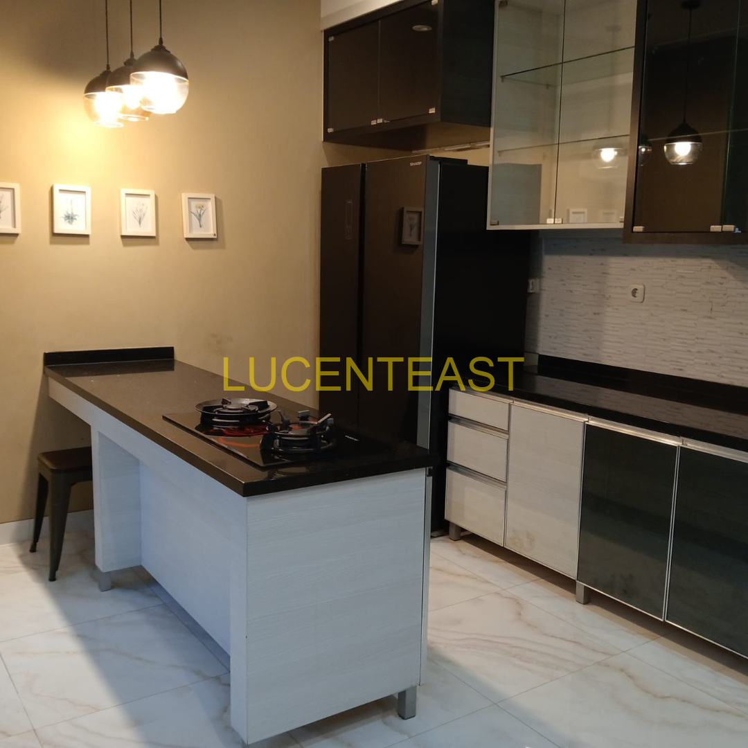 Di jual rumah lantai 2 Lokasi Tukad badung renon denpasar