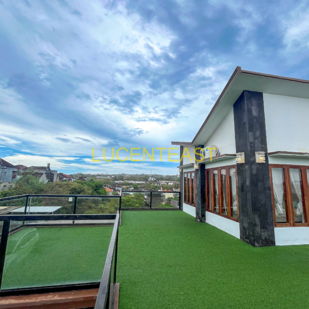 Beautiful freehold hill view villa