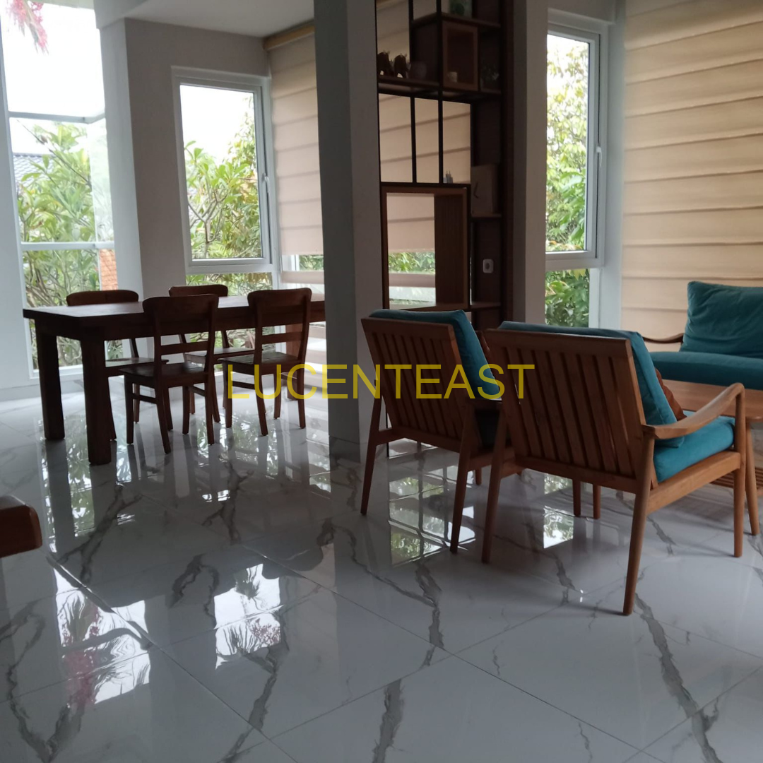 Di jual rumah lantai 2 Lokasi Tukad badung renon denpasar