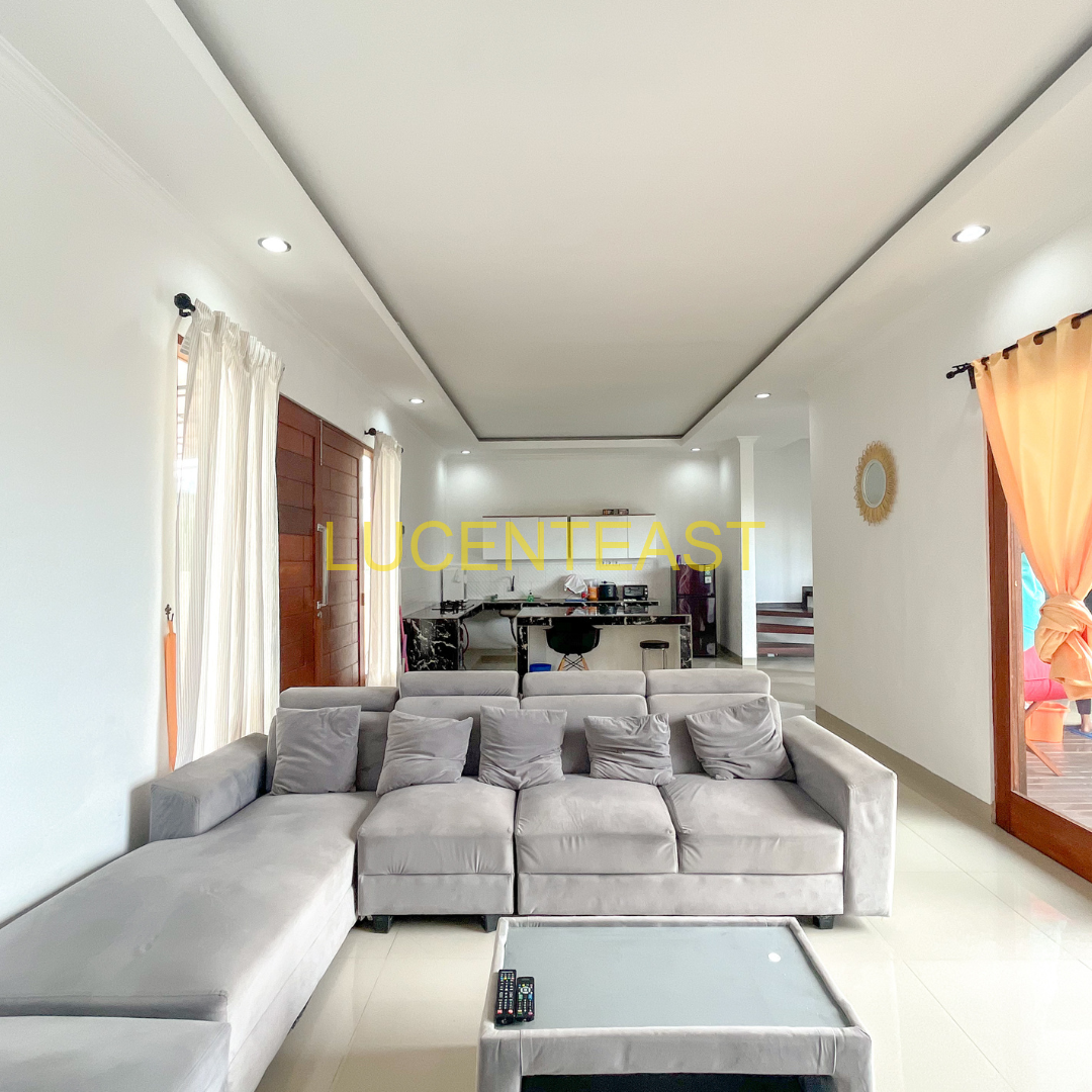 Beautiful freehold hill view villa