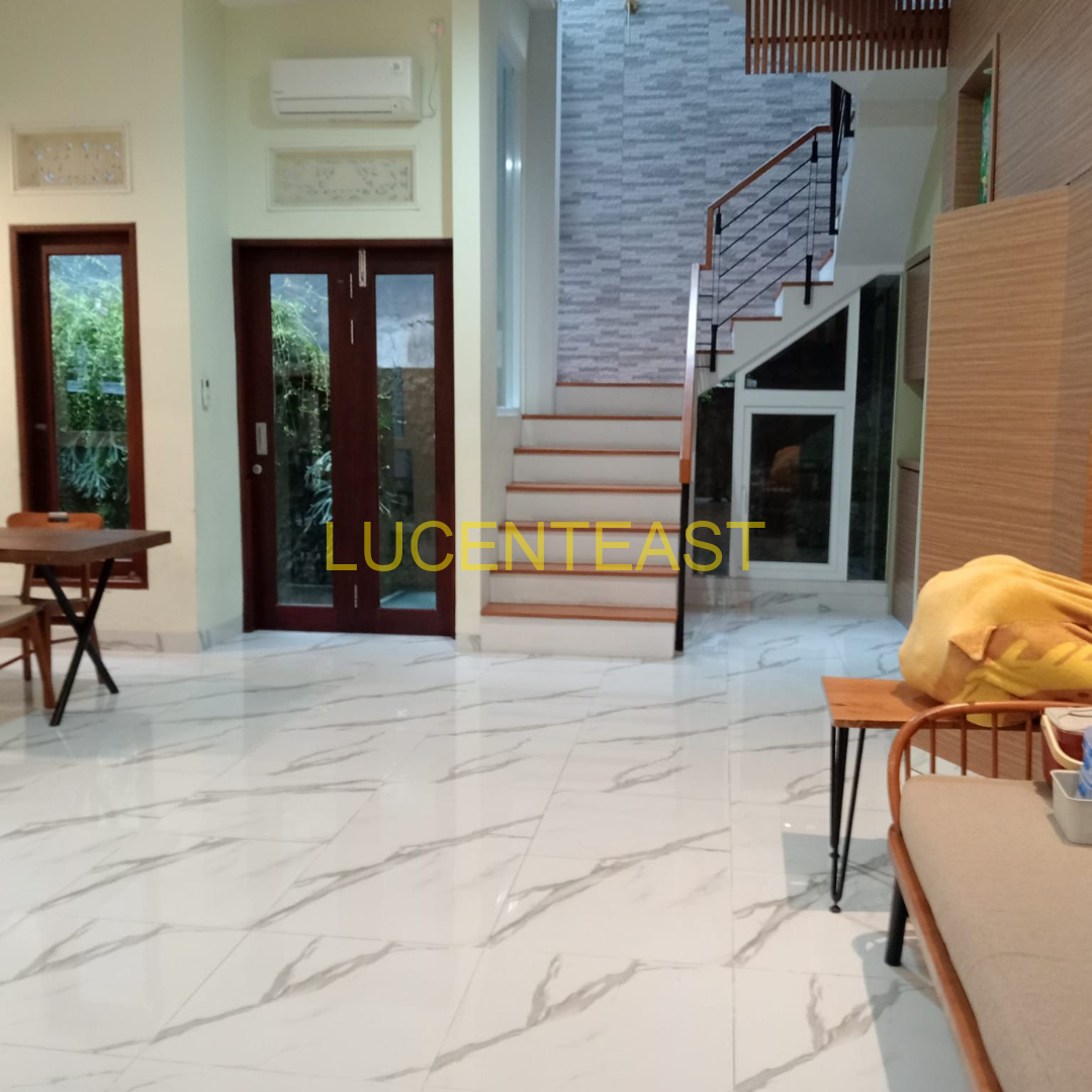 Di jual rumah lantai 2 Lokasi Tukad badung renon denpasar