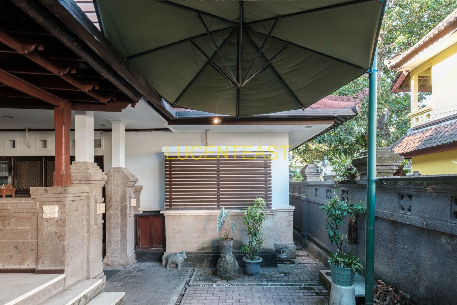 JUAL RUMAH MEWAH RENON