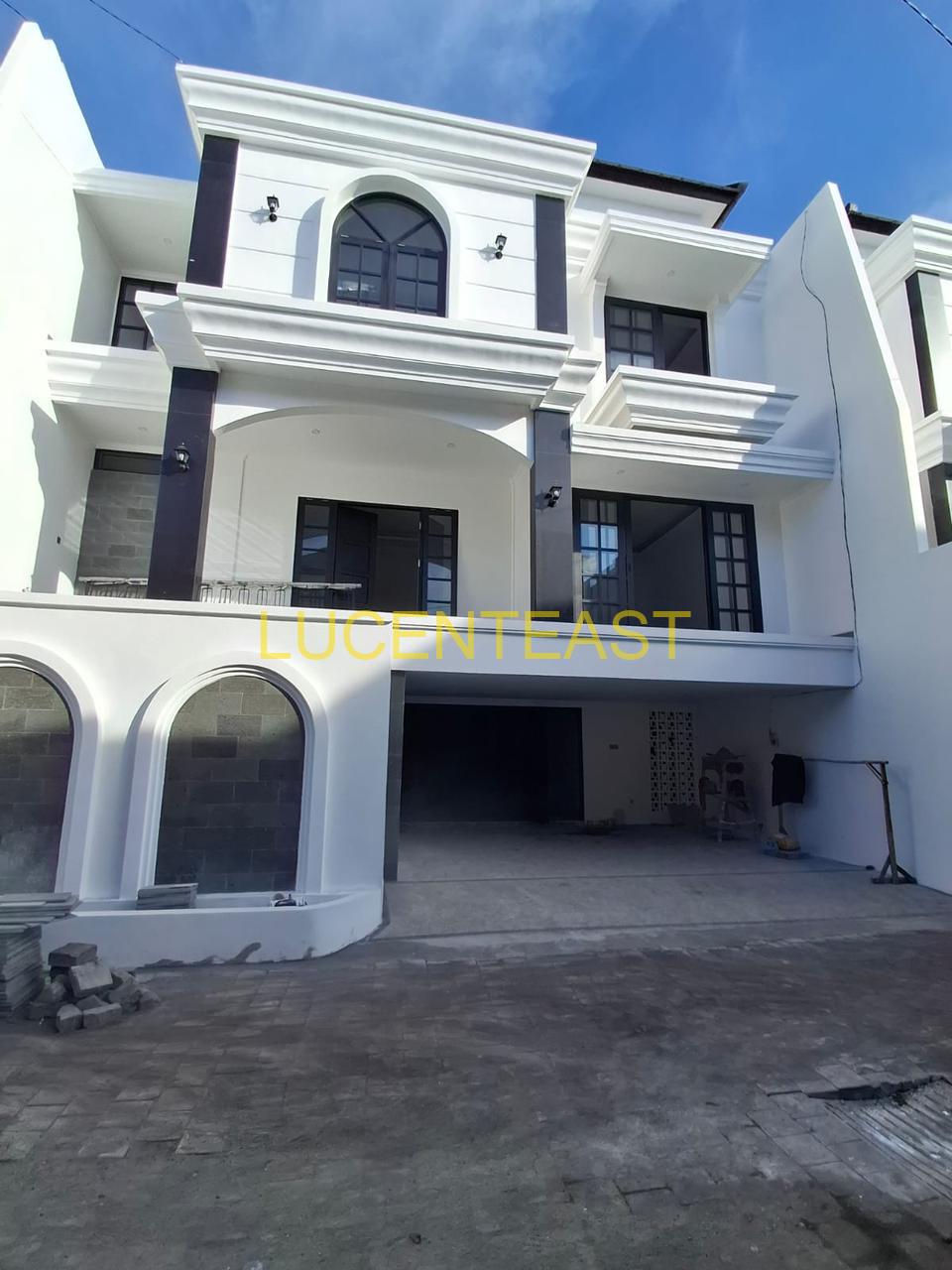 Rumah Mewah Tk.Pakerisan