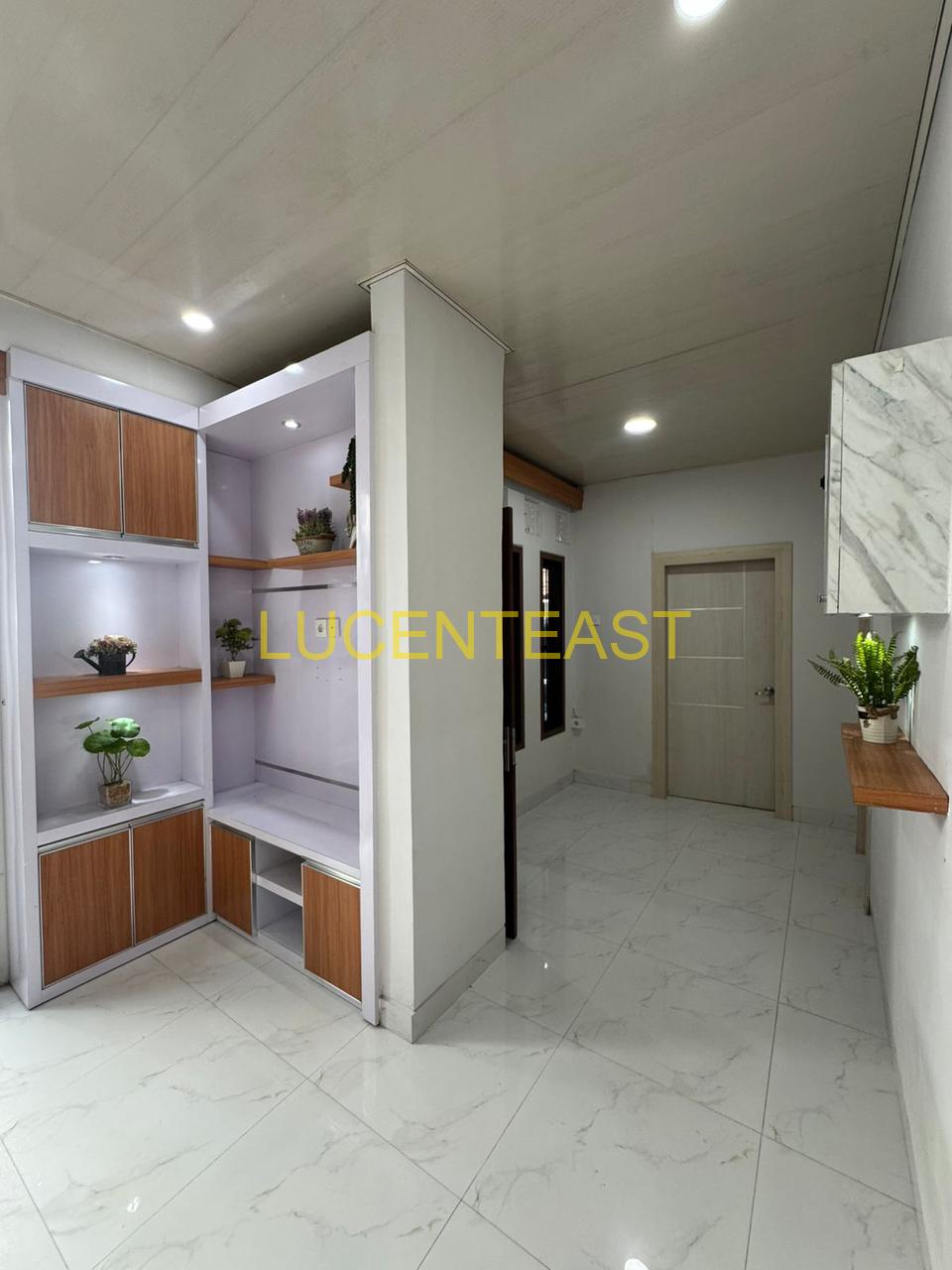JUAL RUMAH AKASIA HAYAM WURUK