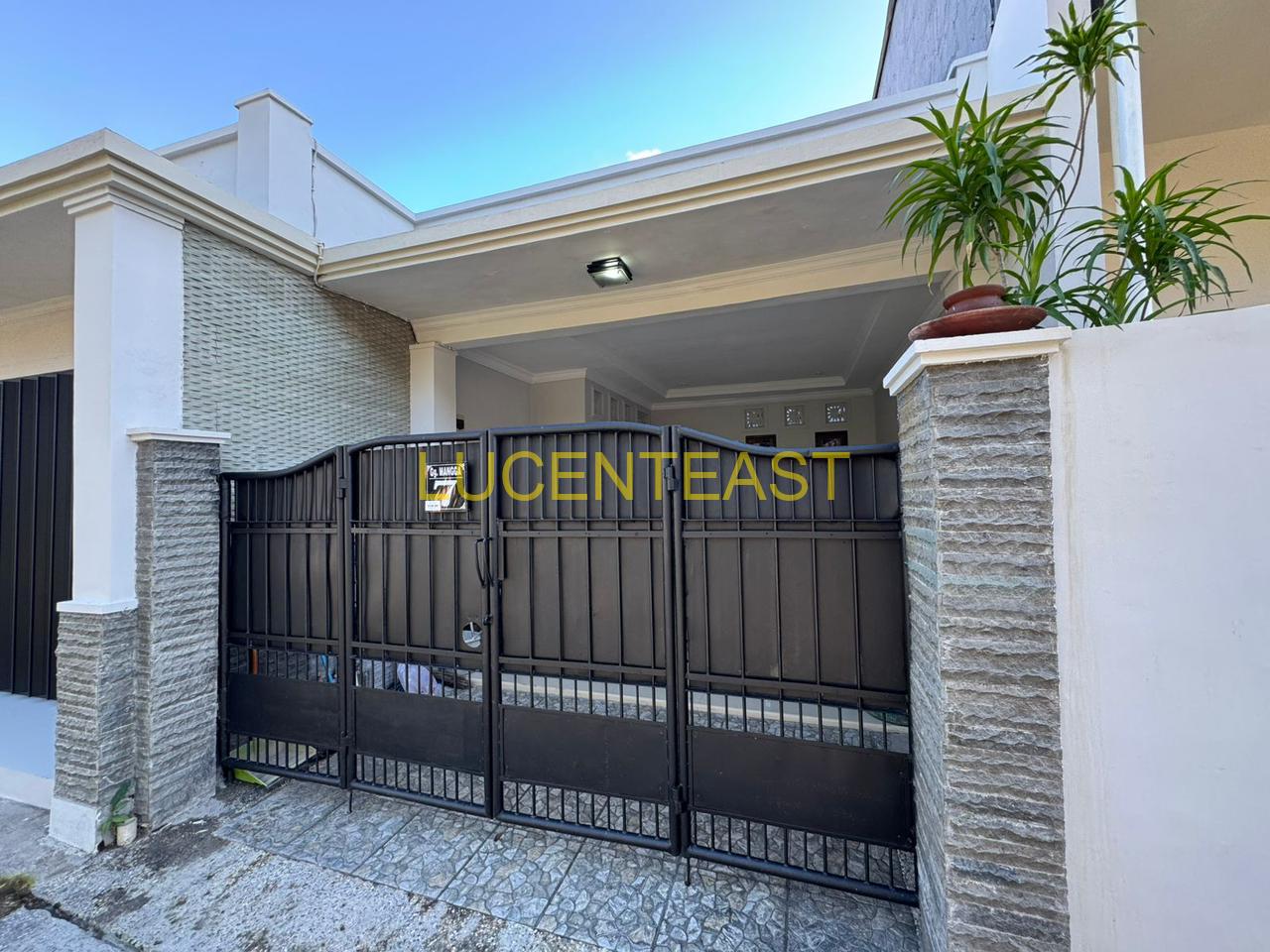 JUAL RUMAH AKASIA HAYAM WURUK