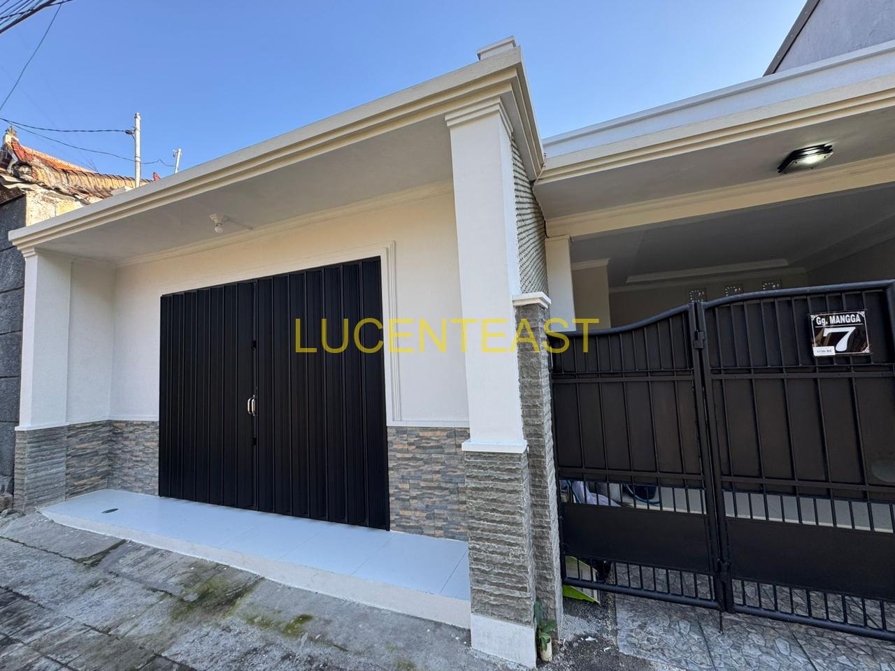 JUAL RUMAH AKASIA HAYAM WURUK