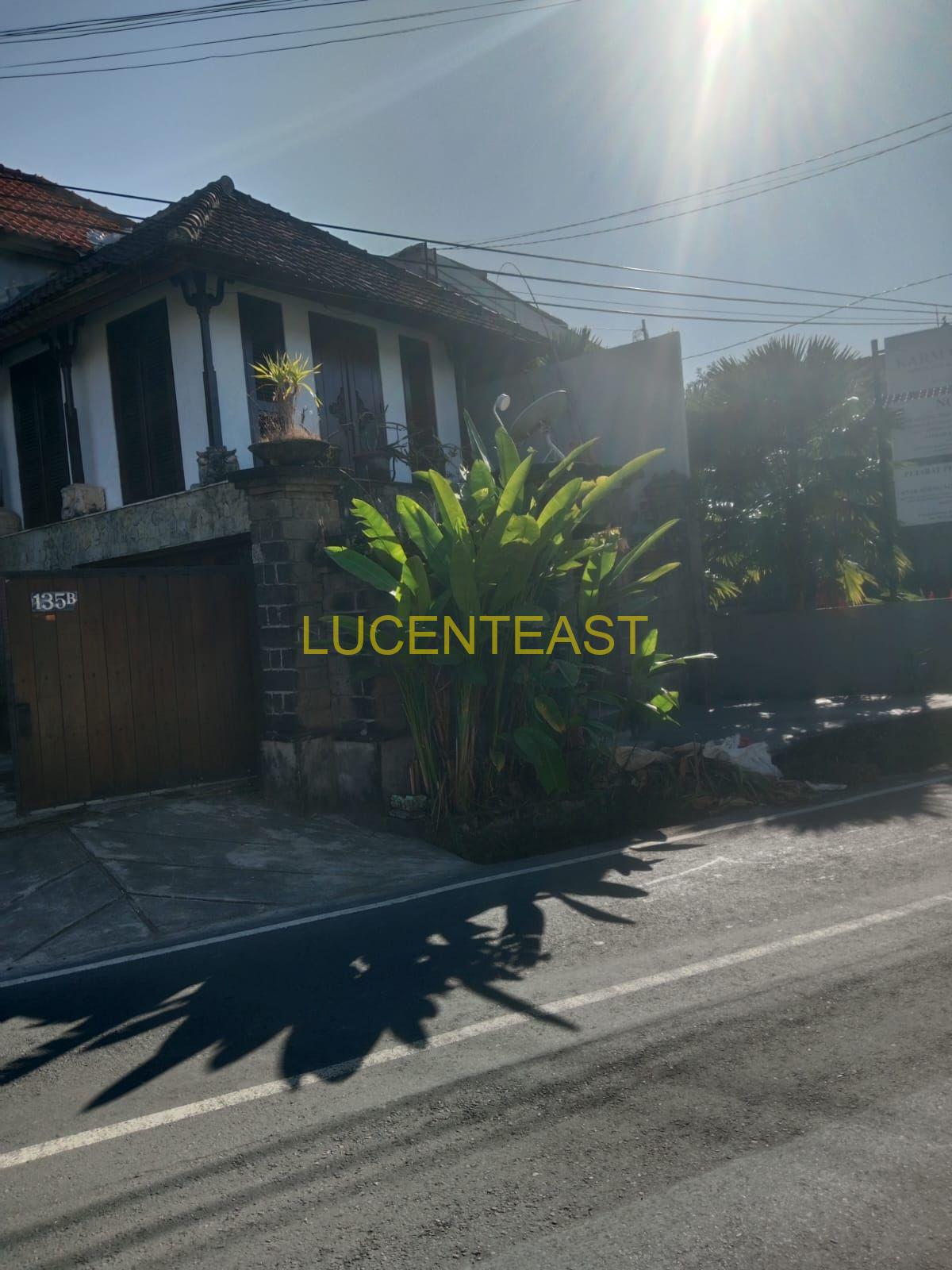 JUAL VILLA JALAN UTAMA SEDAP MALEM