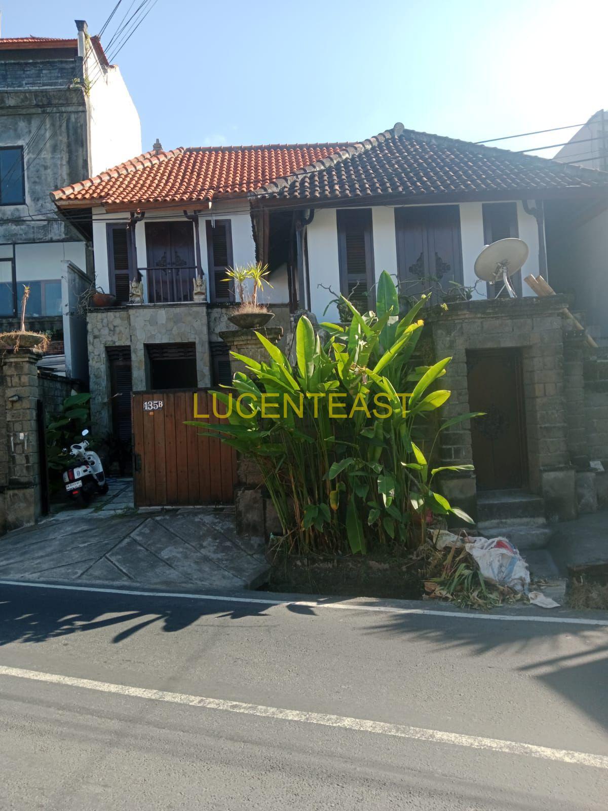 JUAL VILLA JALAN UTAMA SEDAP MALEM