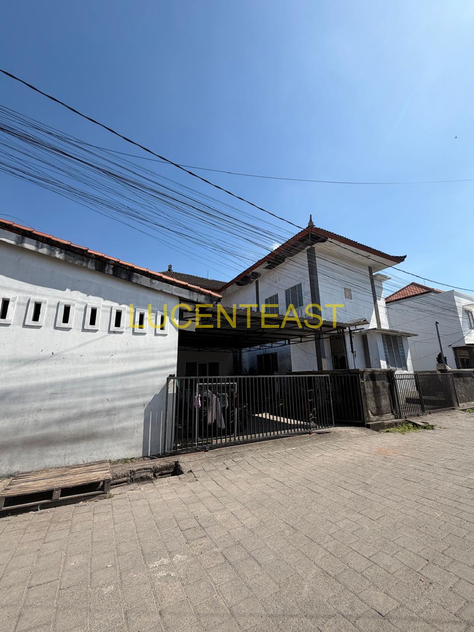 JUAL TANAH PLUS BANGUNAN SESETAN