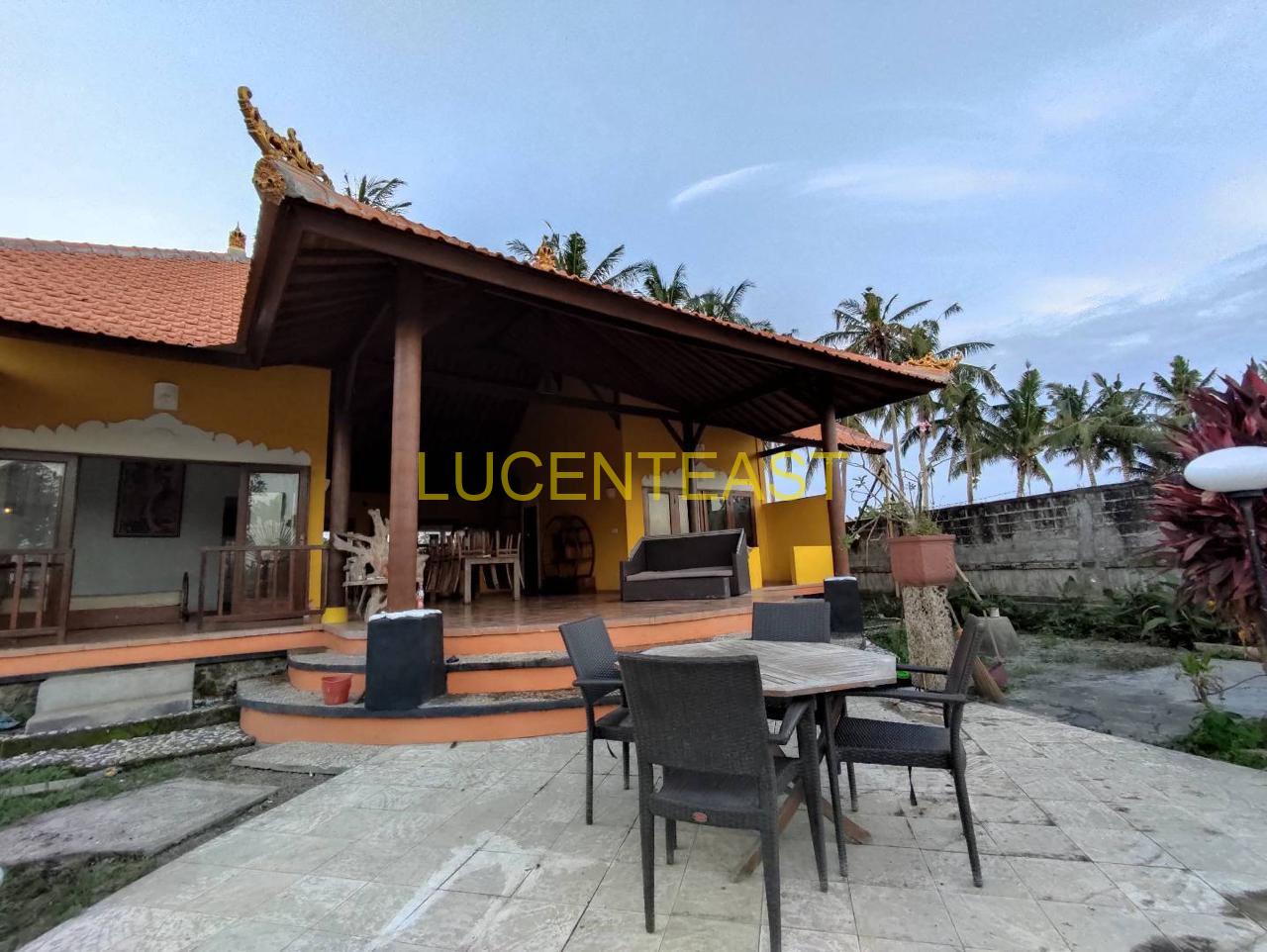 JUAL VILLA BESAR LOKASI PANTAI PURNAMA GIANYAR