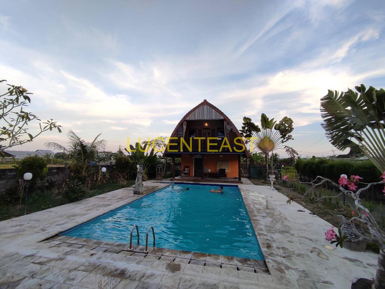 JUAL VILLA BESAR LOKASI PANTAI PURNAMA GIANYAR