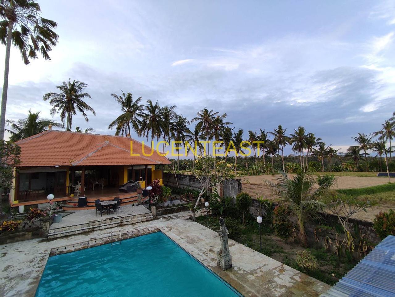 JUAL VILLA BESAR LOKASI PANTAI PURNAMA GIANYAR