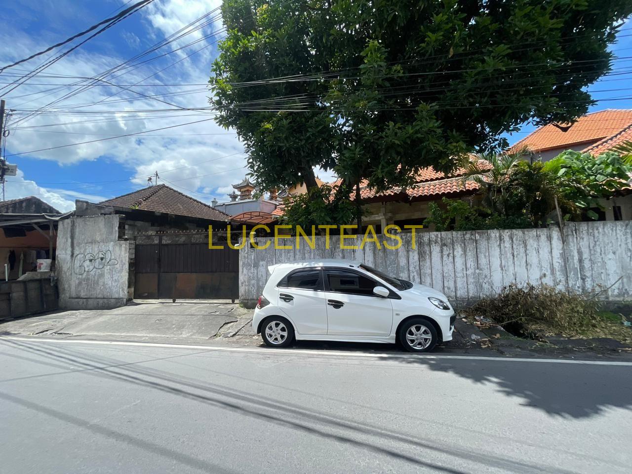 JUAL RUMAH NYAMAN SESETAN