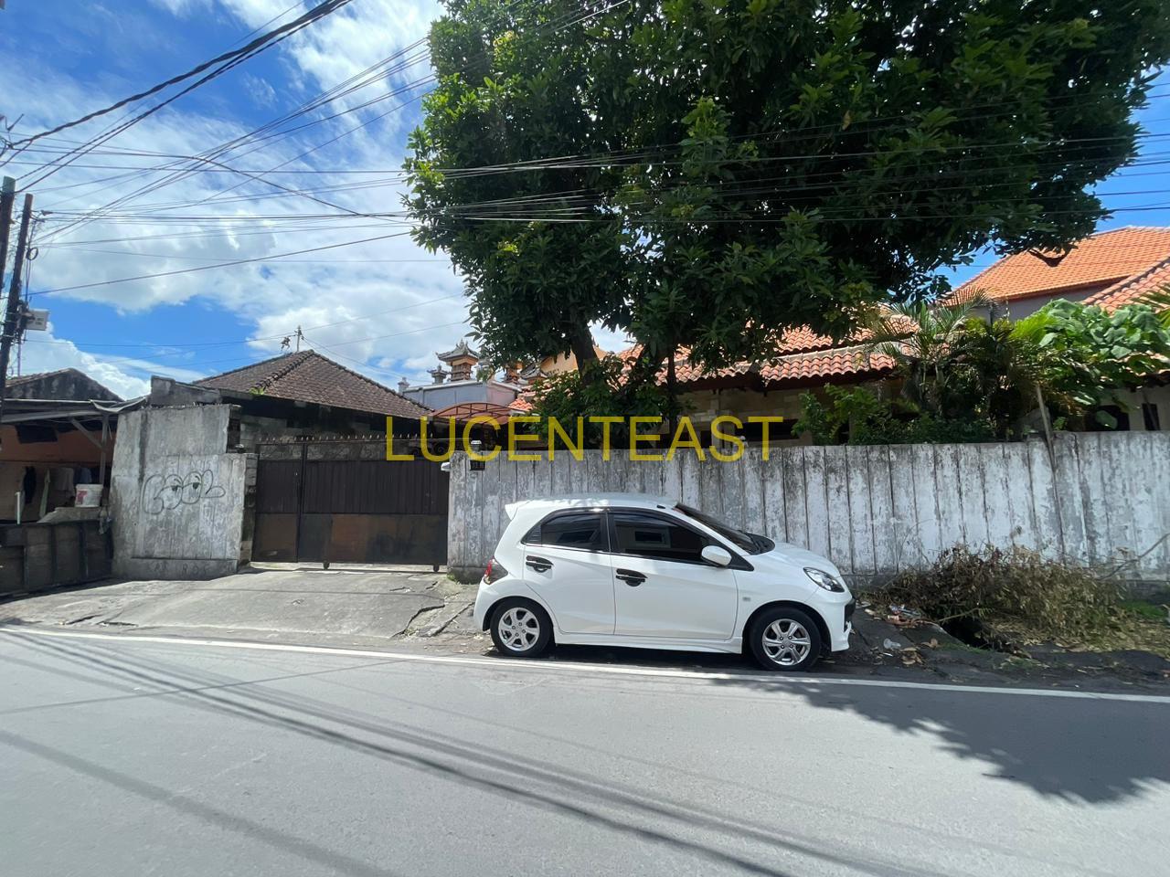 JUAL RUMAH NYAMAN SESETAN