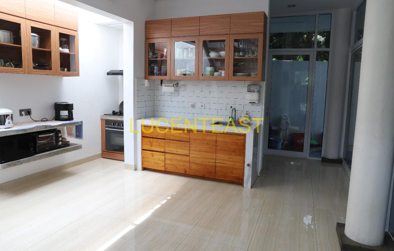 DIJUAL VILLA LOKASI KEROBOKAN
