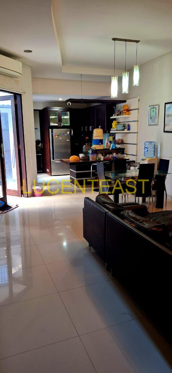 DIJUAL RUMAH LOKASI PREMIUM RENON
