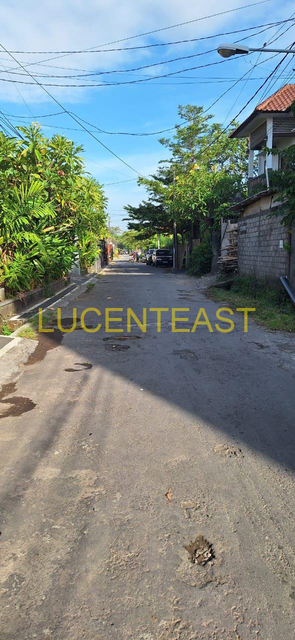 DIJUAL RUMAH LOKASI PREMIUM RENON