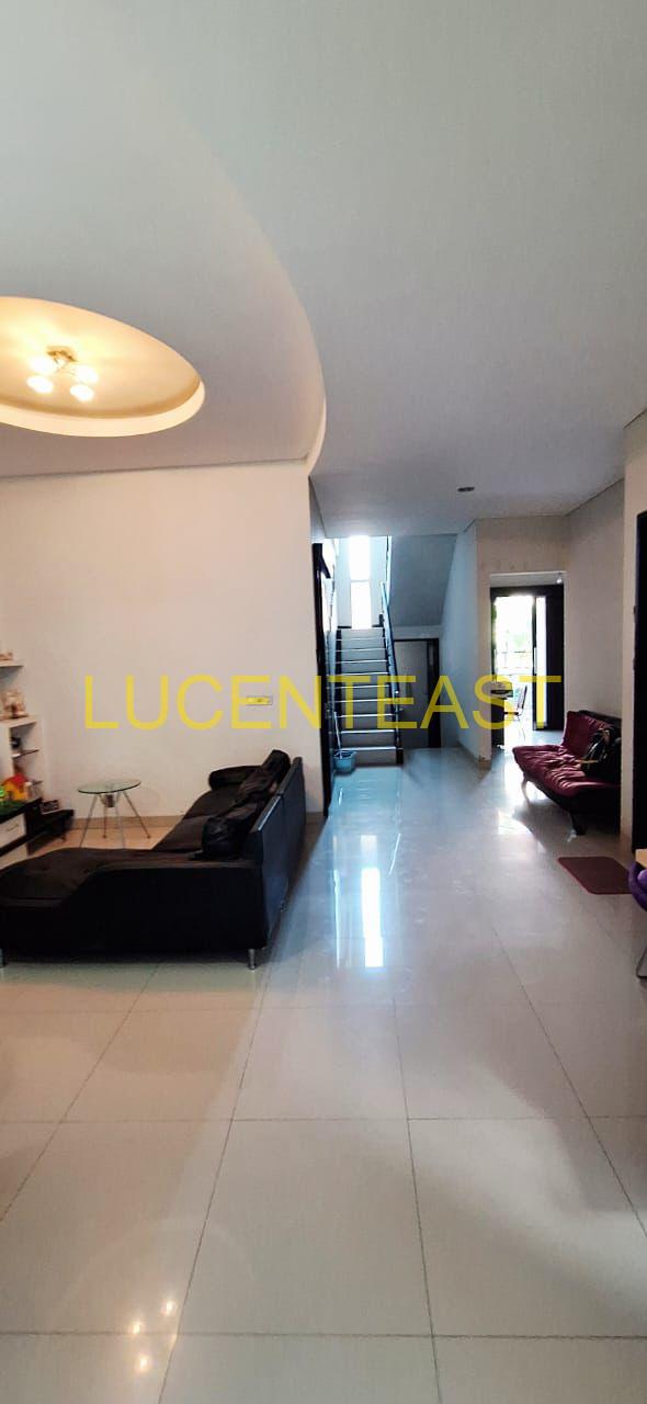 DIJUAL RUMAH LOKASI PREMIUM RENON