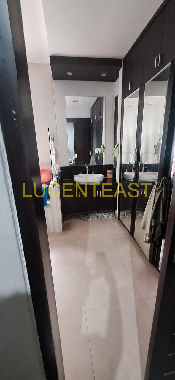 DIJUAL RUMAH LOKASI PREMIUM RENON