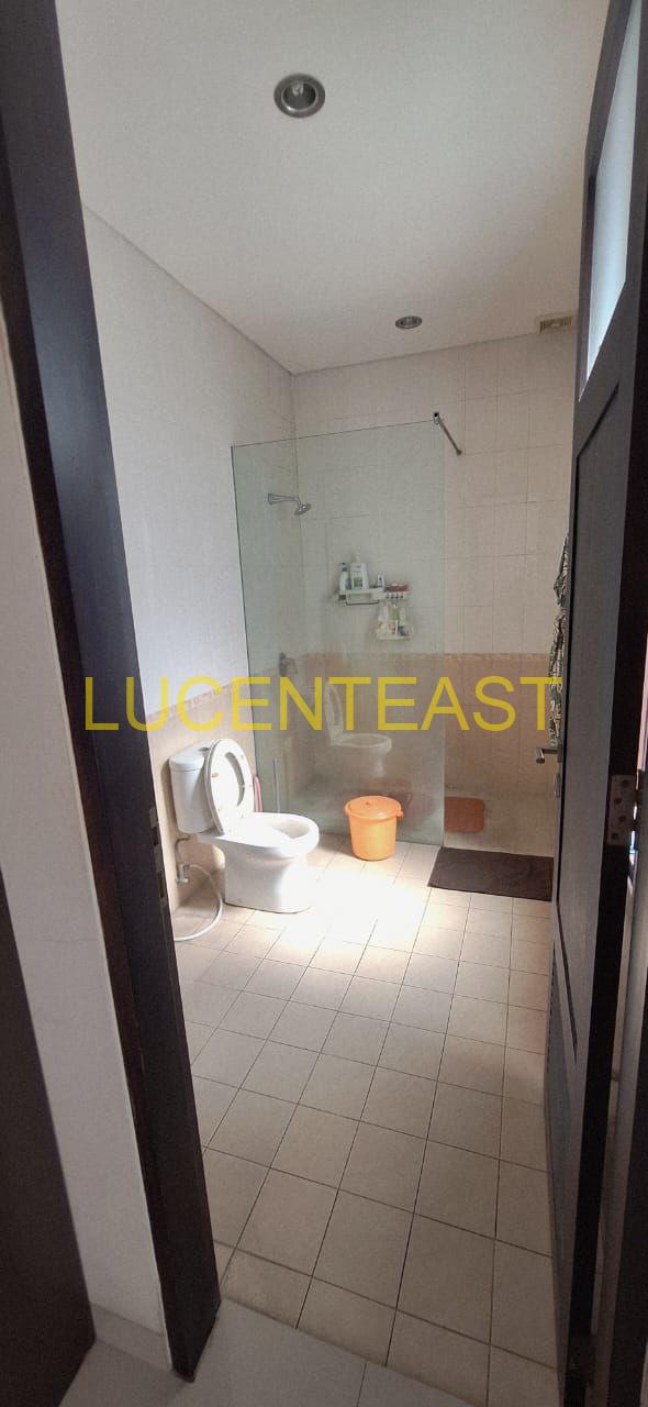 DIJUAL RUMAH LOKASI PREMIUM RENON