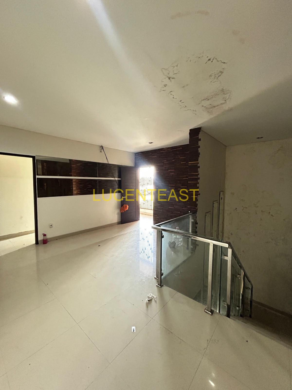 JUAL RUMAH JANTUNG KOTA RENON