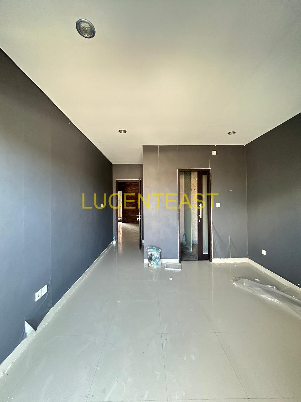 JUAL RUMAH JANTUNG KOTA RENON
