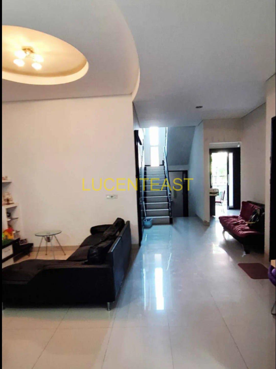 DIJUAL RUMAH  LOKASI PREMIUM RENON
