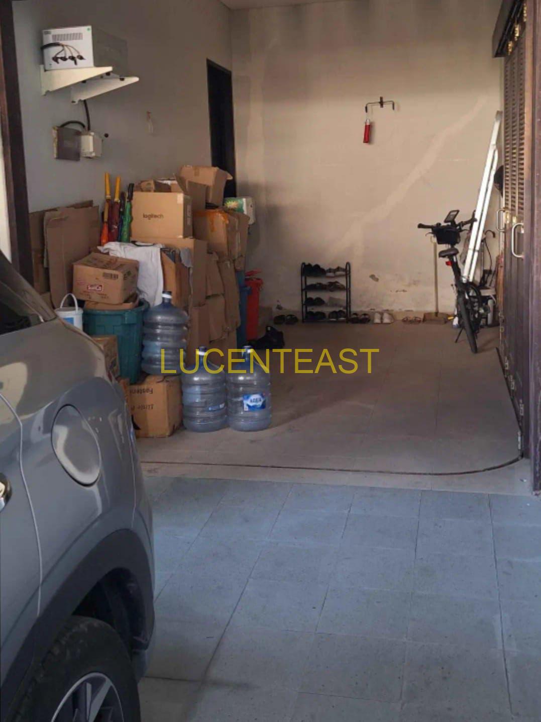 DIJUAL RUMAH  LOKASI PREMIUM RENON