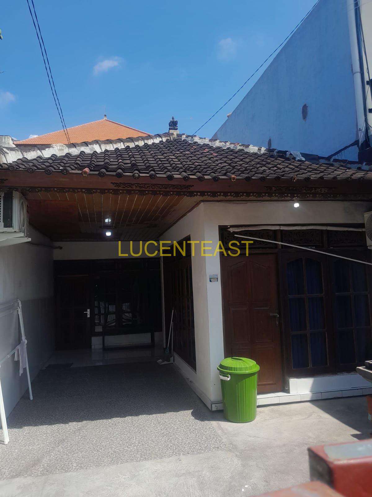 DIJUAL RUMAH LOKASI KESIMAN