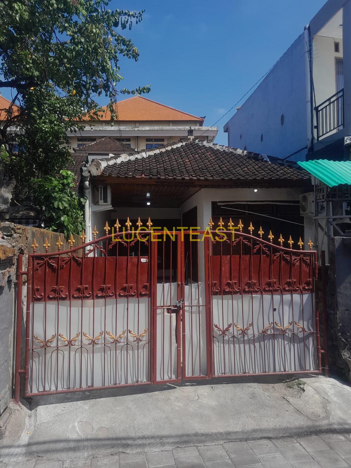 DIJUAL RUMAH LOKASI KESIMAN