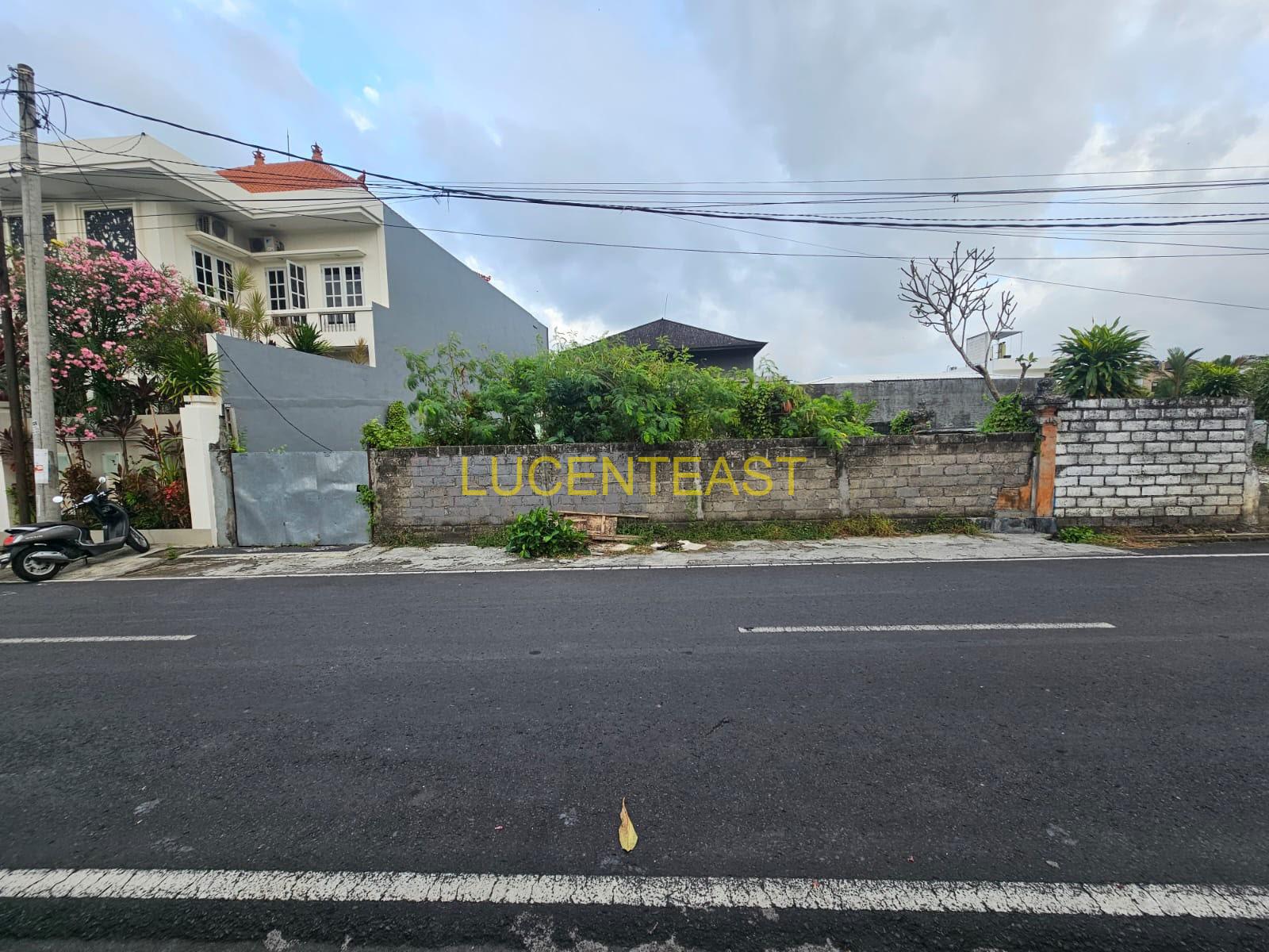 DIJUAL TANAH DI JALAN UTAMA KEROBOKAN