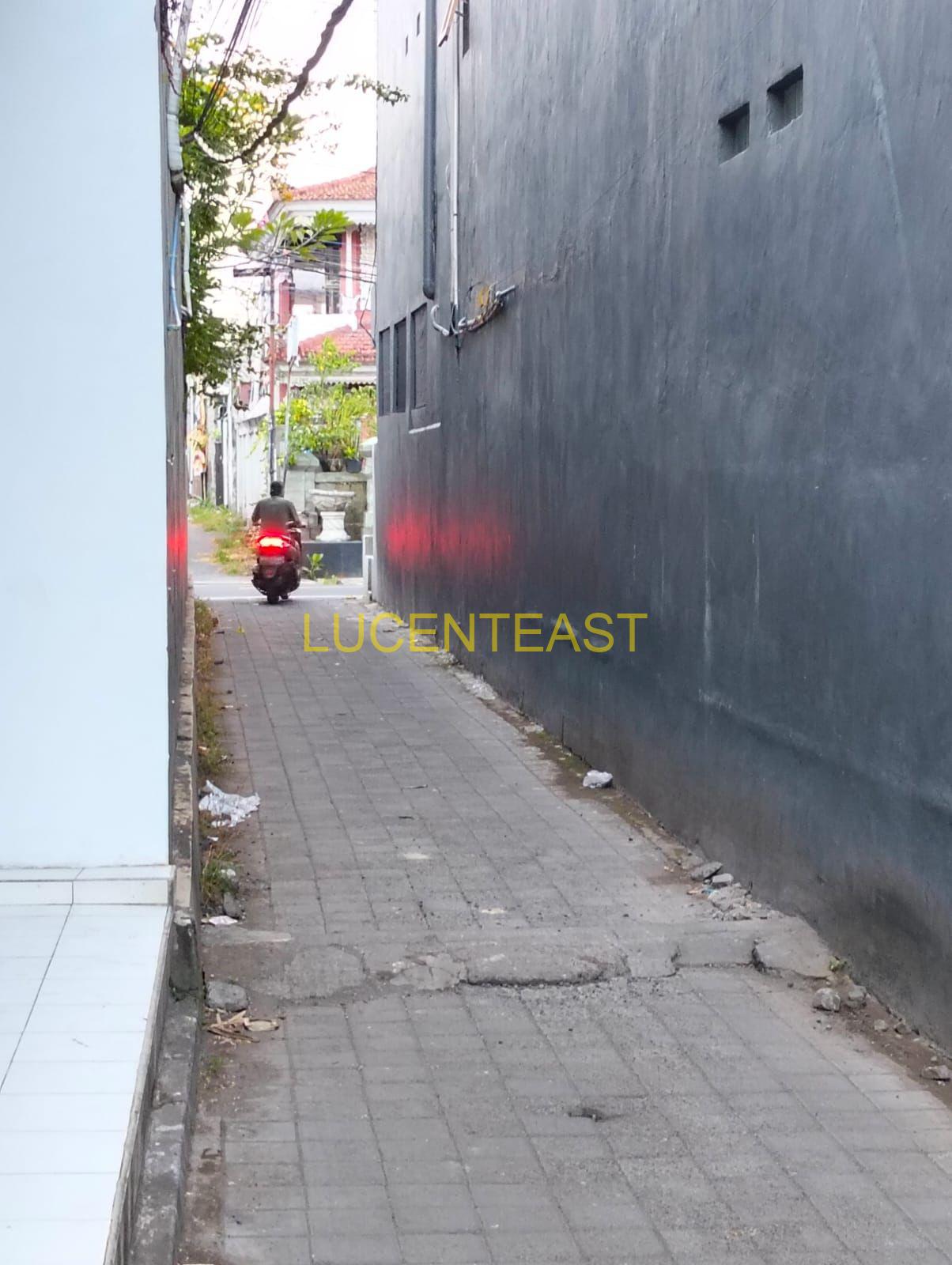 DIJUAL RUMAH KOS 2 LANTAI TK MELANGIT