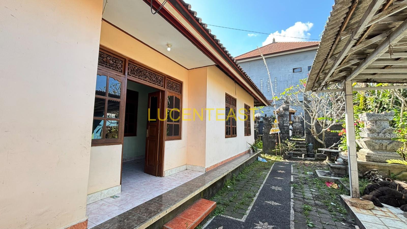 DIJUAL RUMAH STYLE BALI LOKASI ABIANBASE