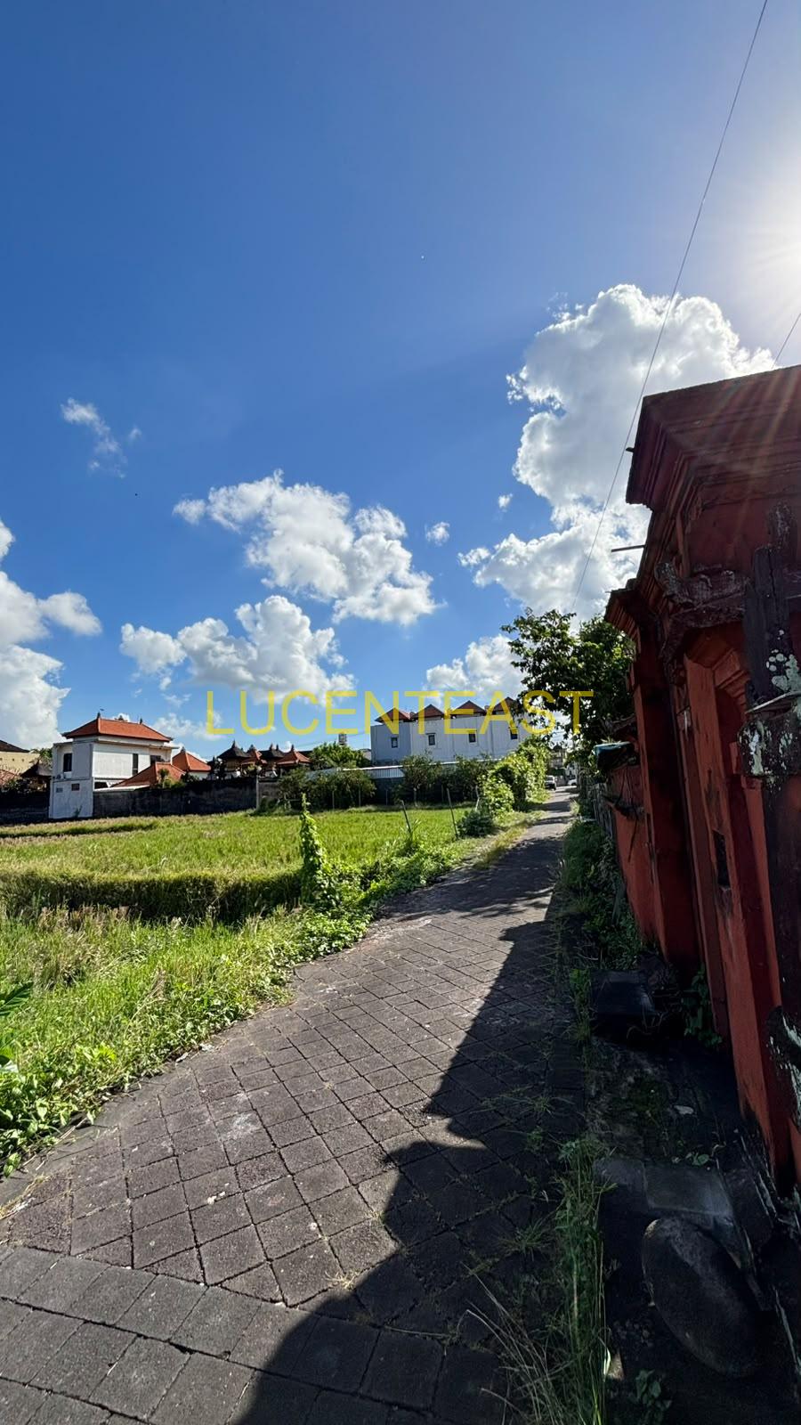 DIJUAL RUMAH STYLE BALI LOKASI ABIANBASE