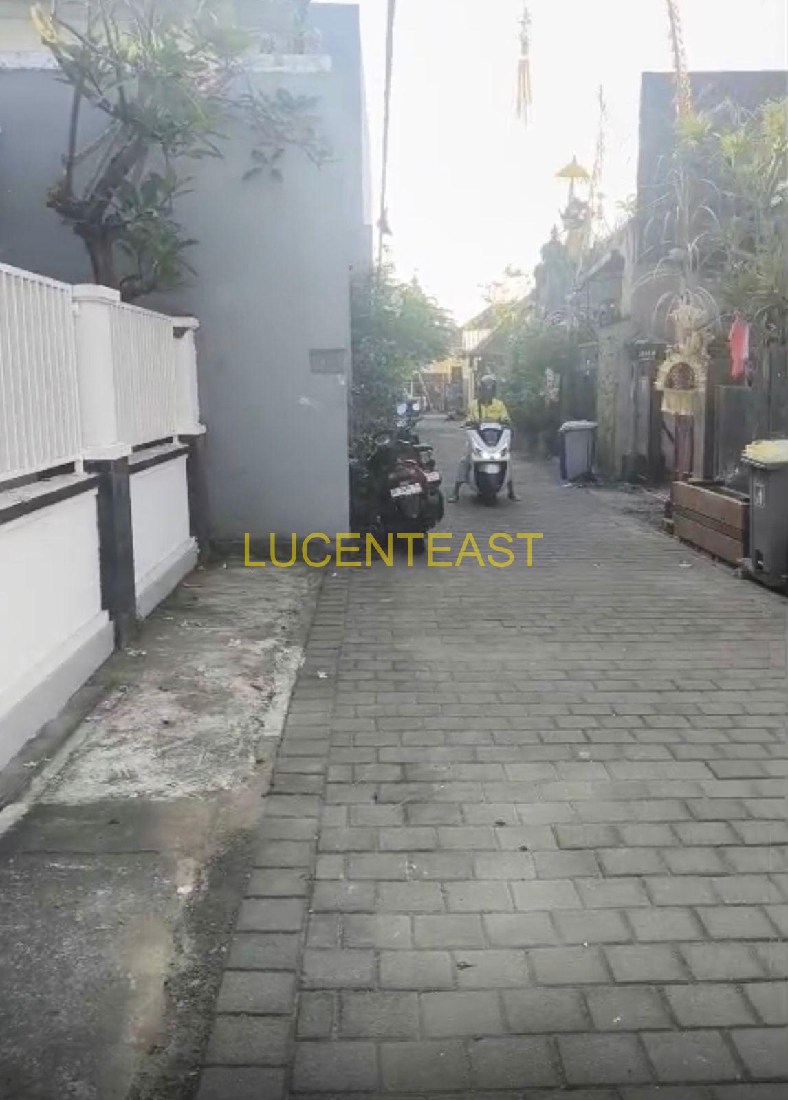 JUAL RUMAH LOKASI PRIME RENON