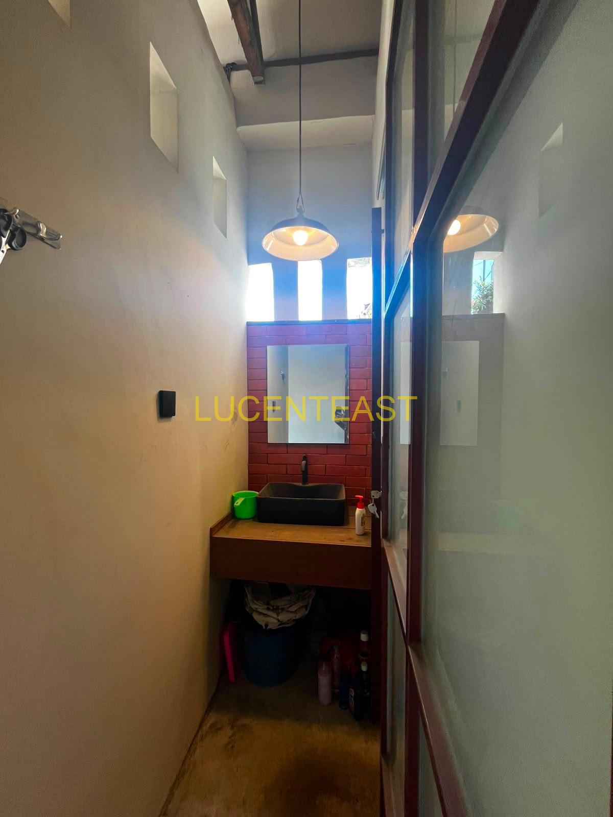 JUAL RUMAH BAGUS KESIMAN