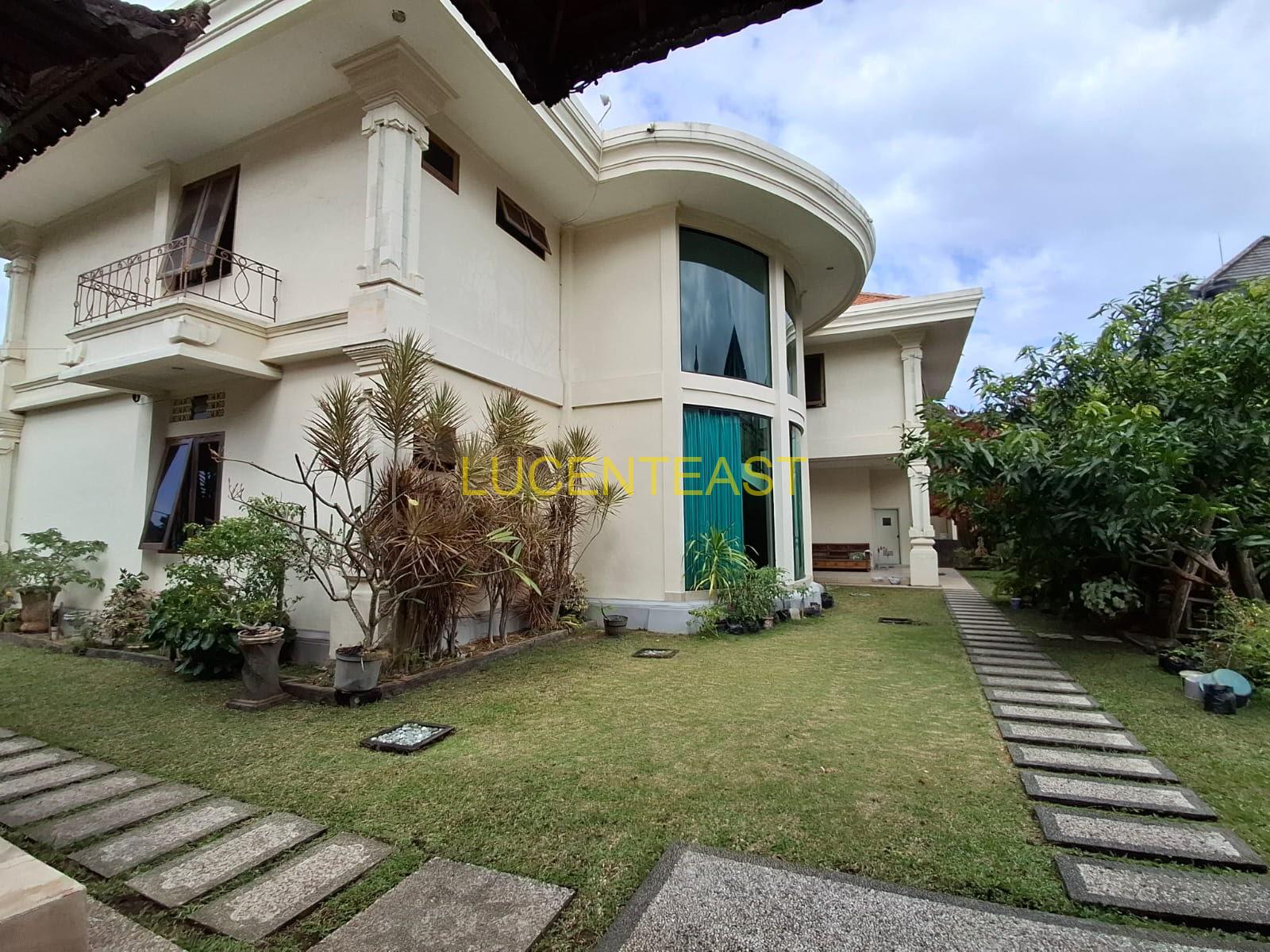 DIJUAL RUMAH MEWAH GATSU TIMUR