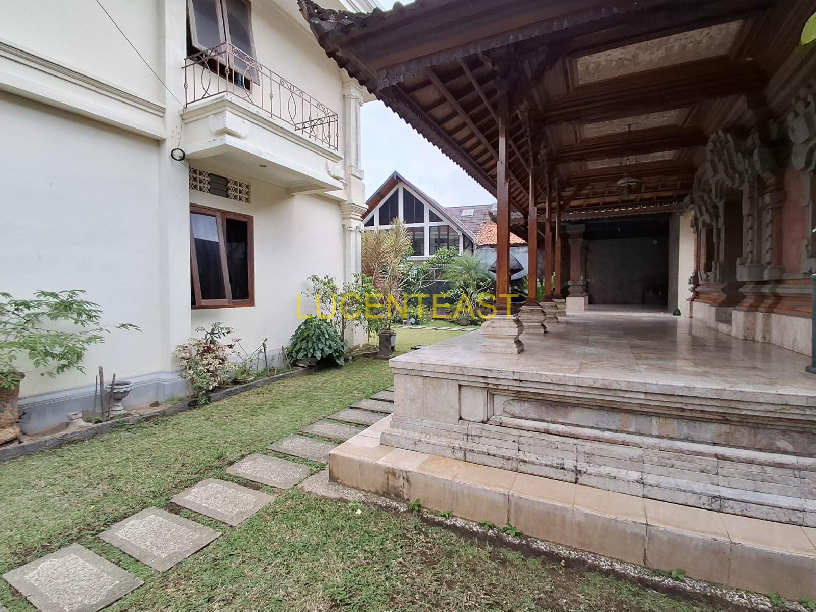 DIJUAL RUMAH MEWAH GATSU TIMUR