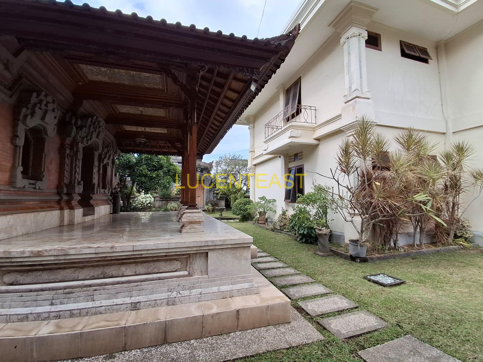 DIJUAL RUMAH MEWAH GATSU TIMUR