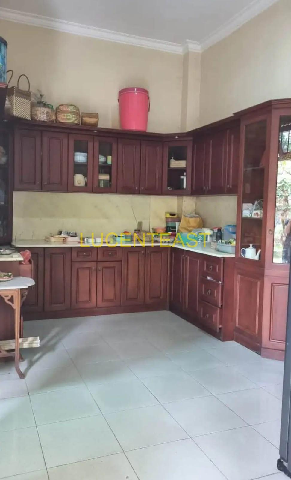 DIJUAL RUMAH MEWAH GATSU TIMUR