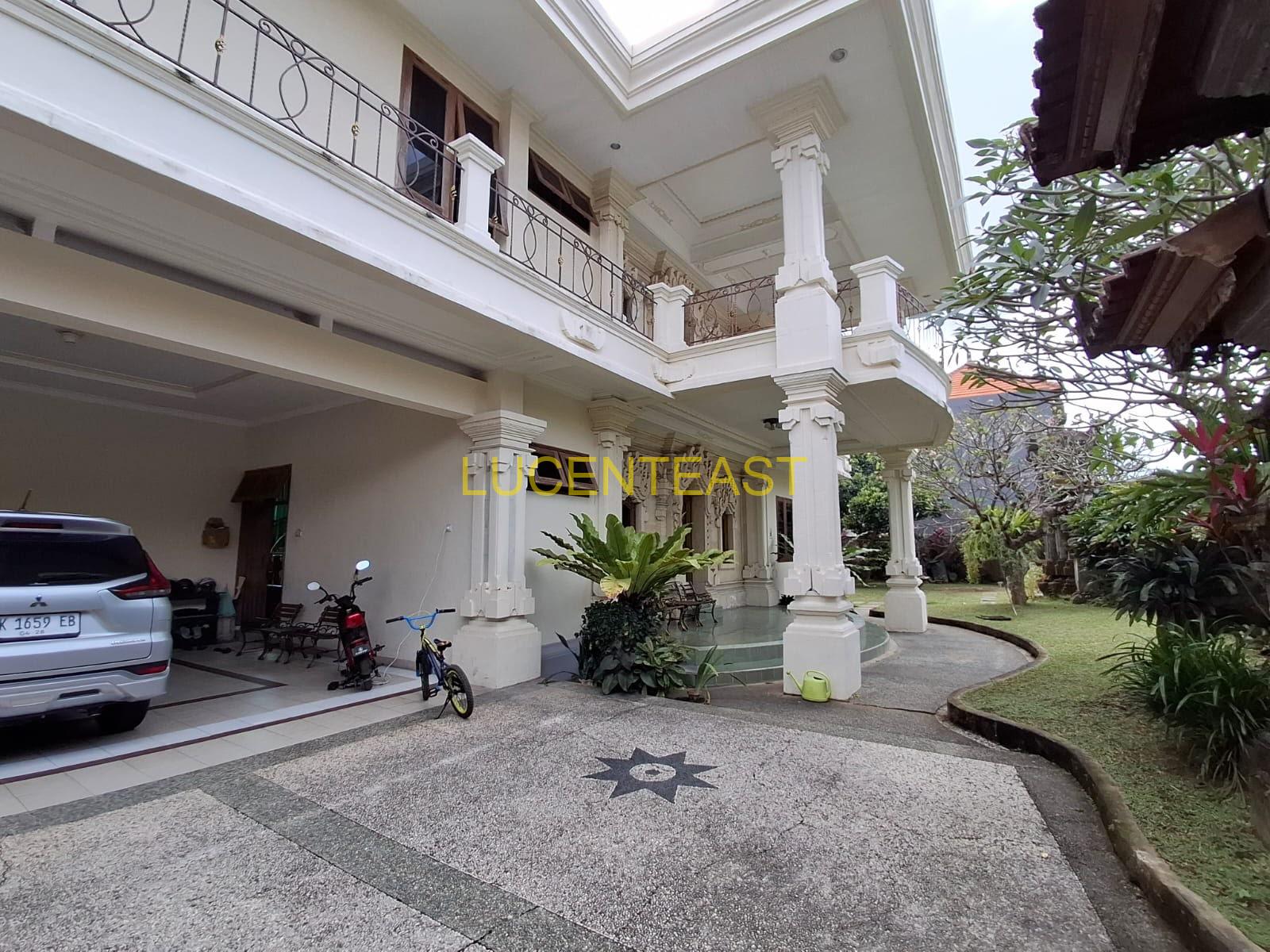 DIJUAL RUMAH MEWAH GATSU TIMUR