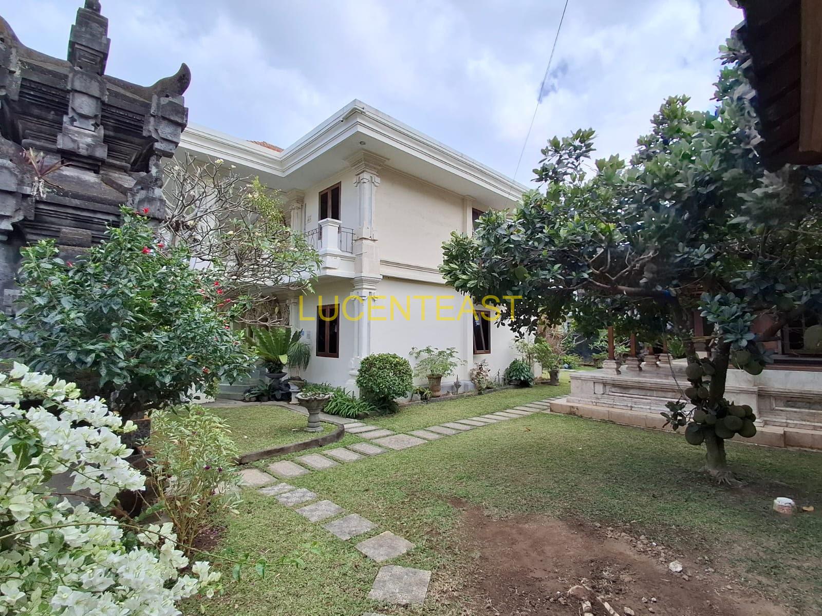 DIJUAL RUMAH MEWAH GATSU TIMUR