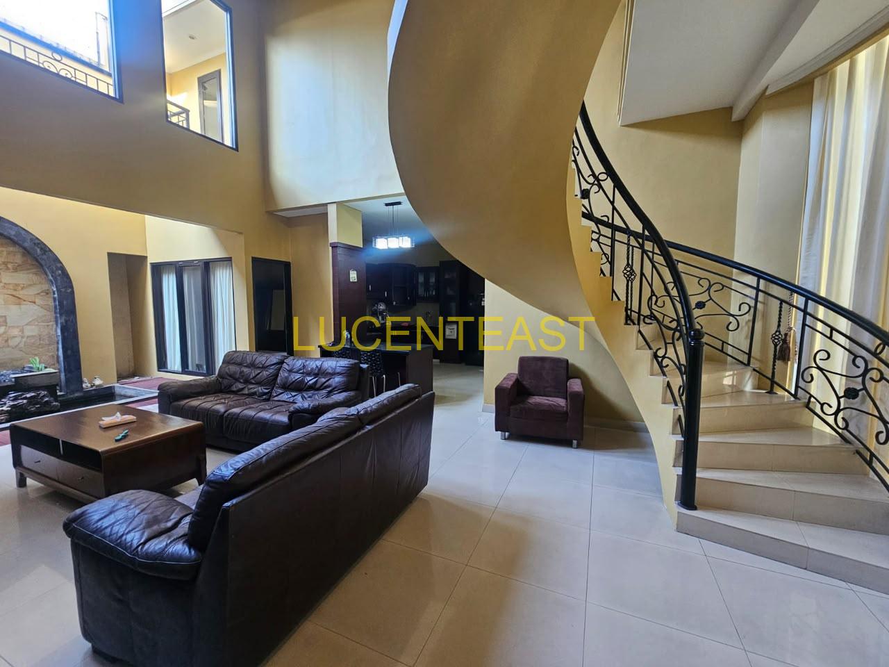 DIJUAL RUMAH MEWAH RENON