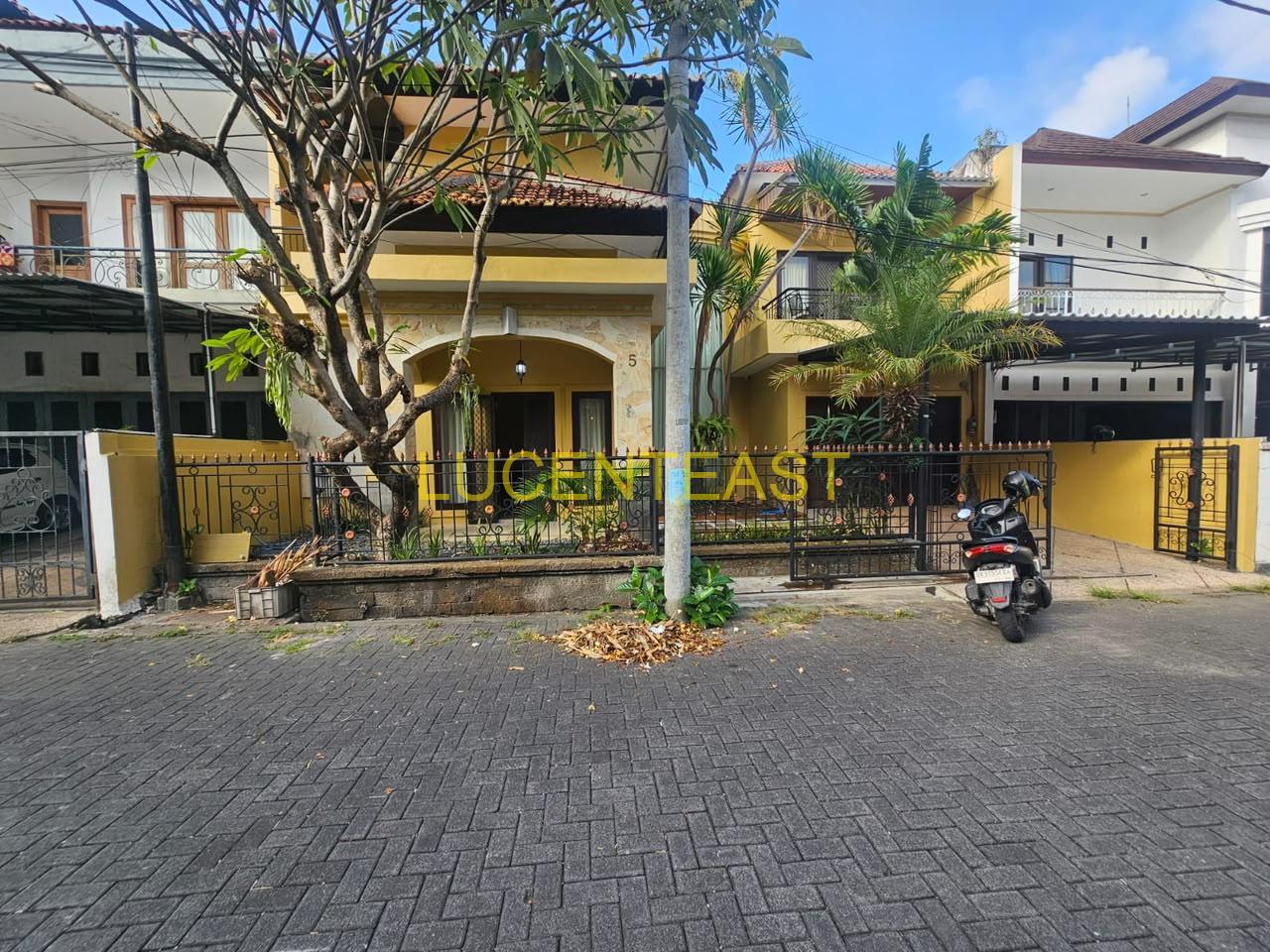 DIJUAL RUMAH MEWAH RENON