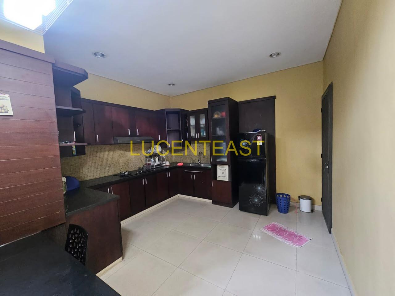 DIJUAL RUMAH MEWAH RENON