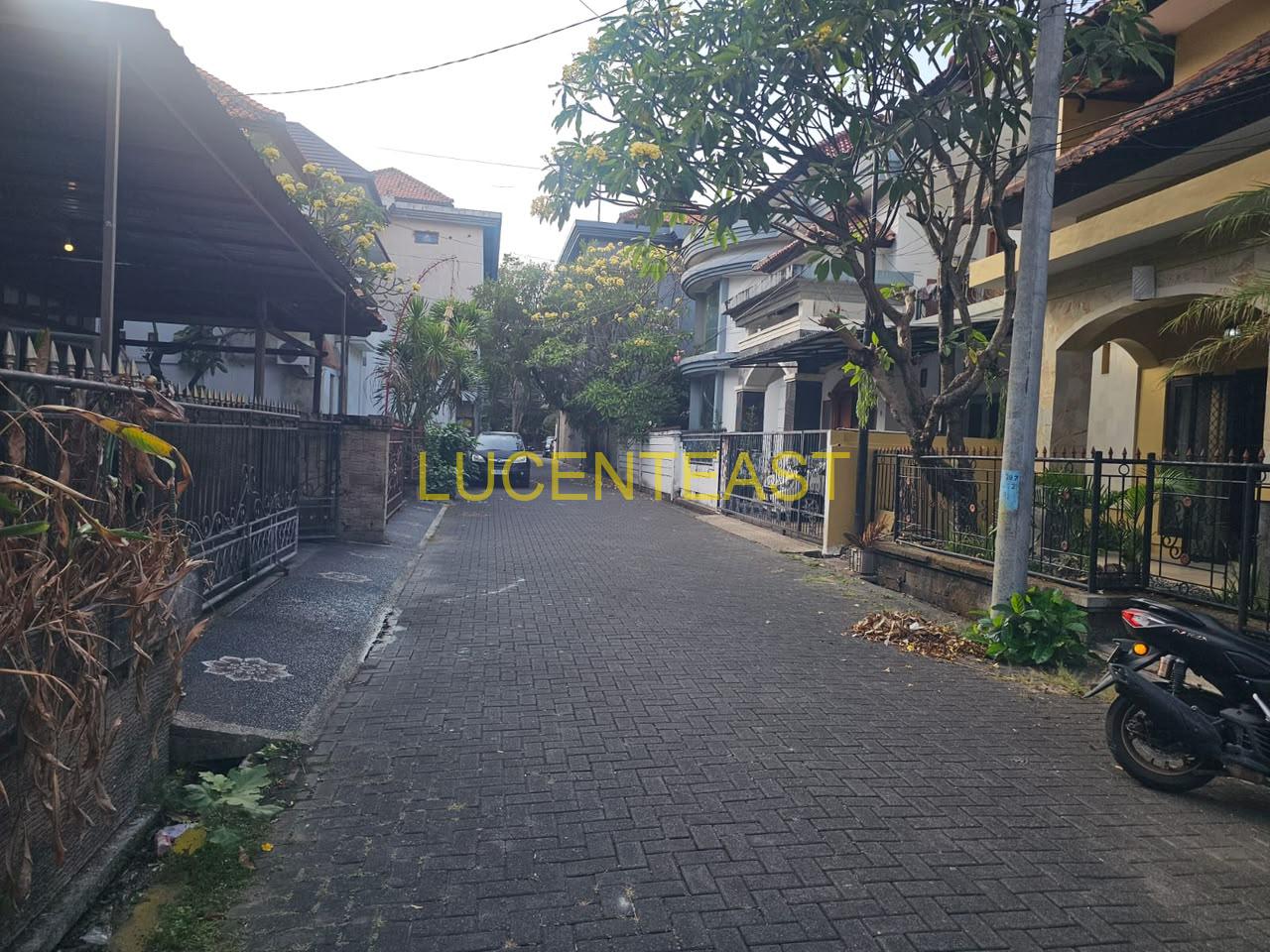 DIJUAL RUMAH MEWAH RENON