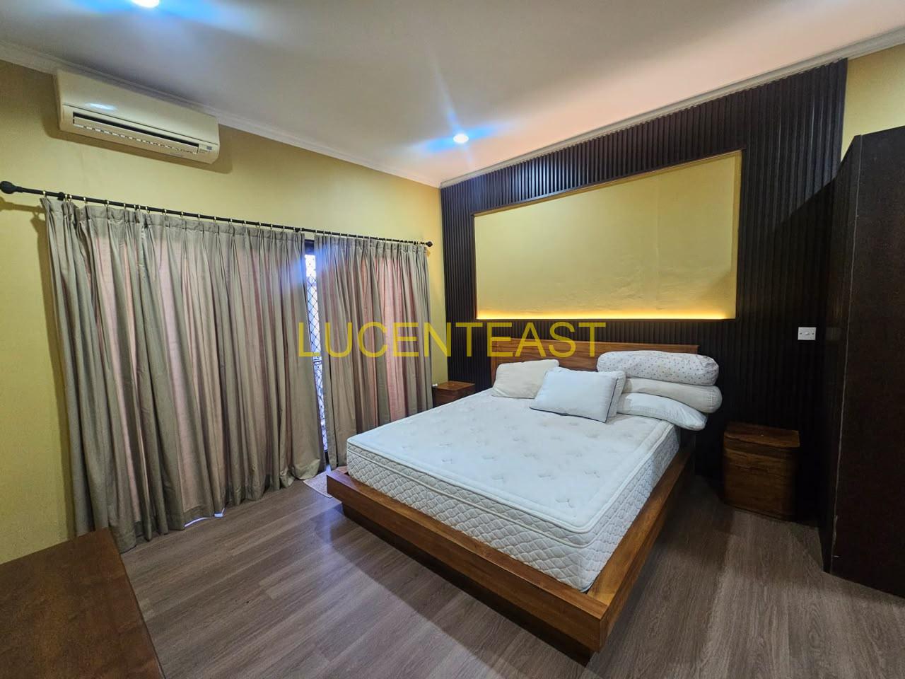 DIJUAL RUMAH MEWAH RENON
