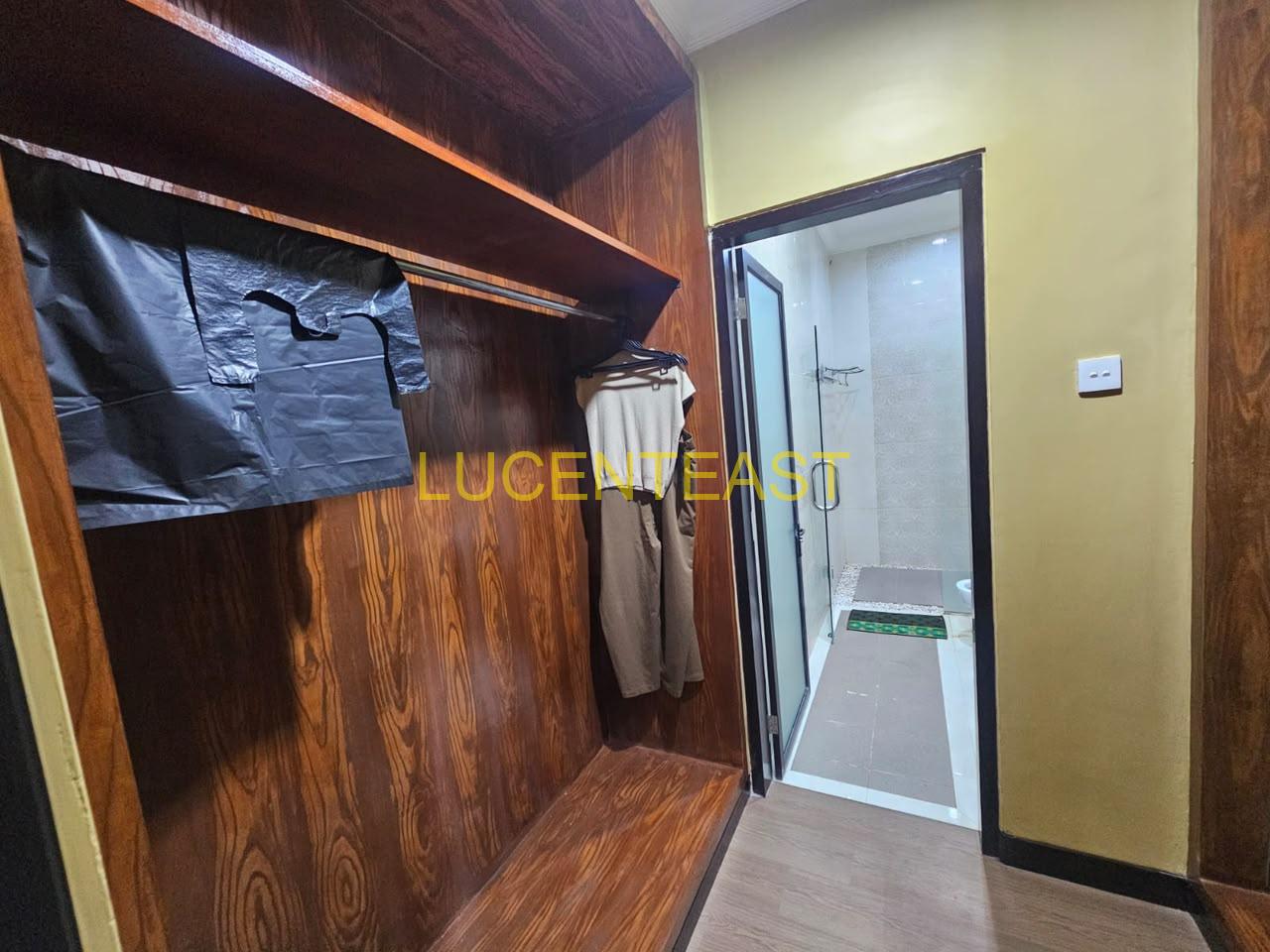DIJUAL RUMAH MEWAH RENON