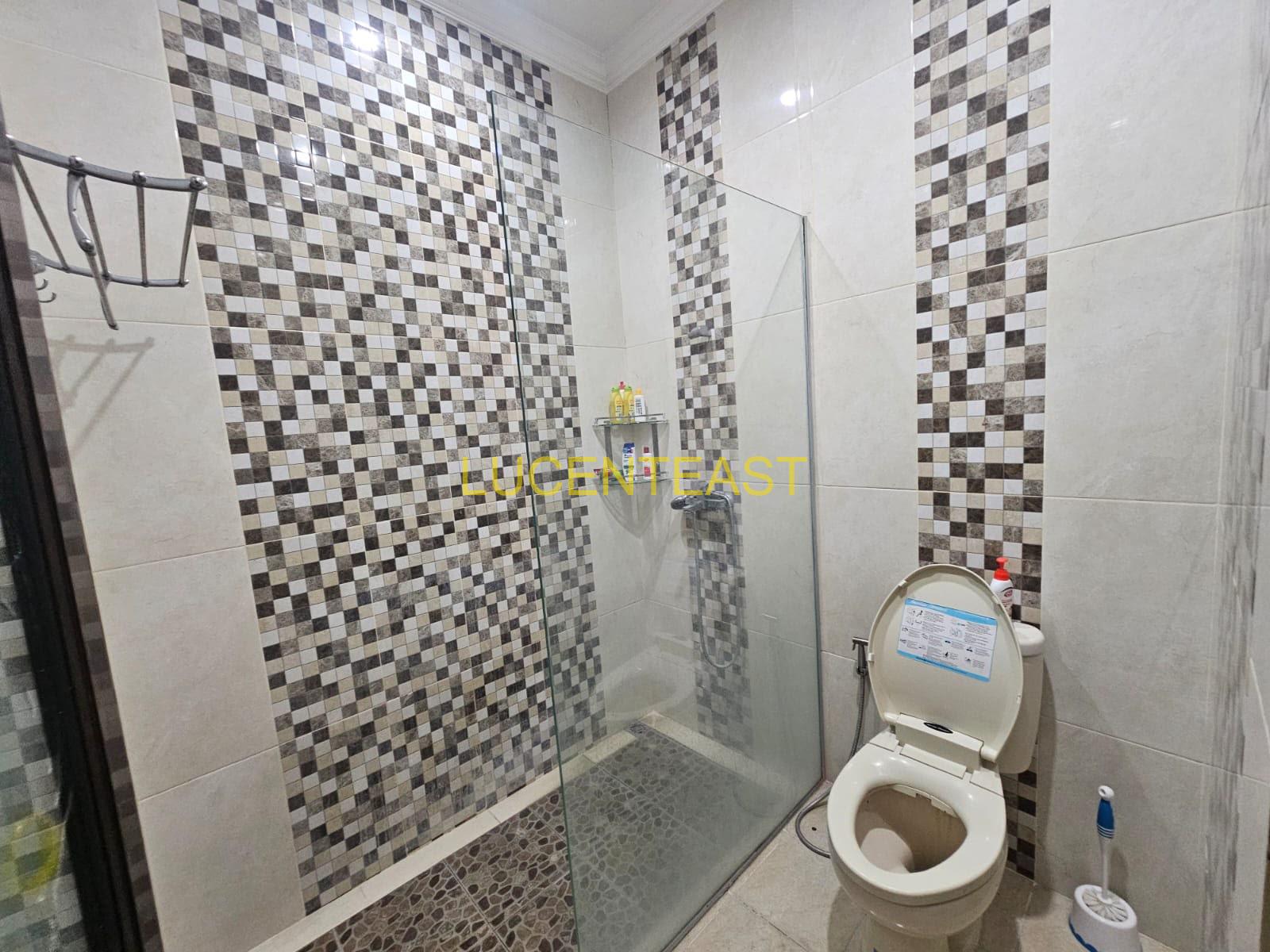 DIJUAL RUMAH MEWAH RENON