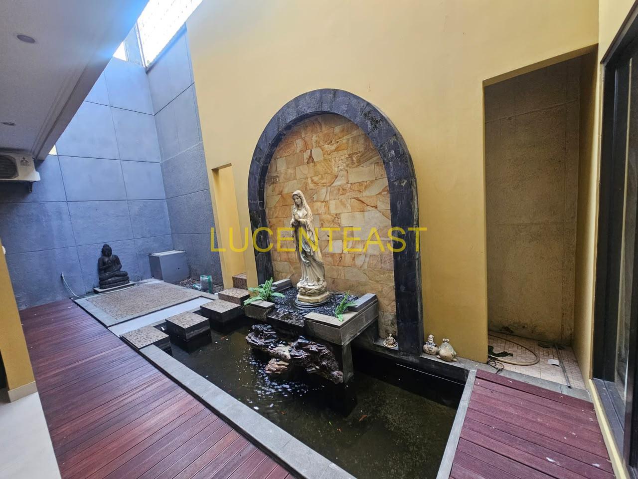 DIJUAL RUMAH MEWAH RENON